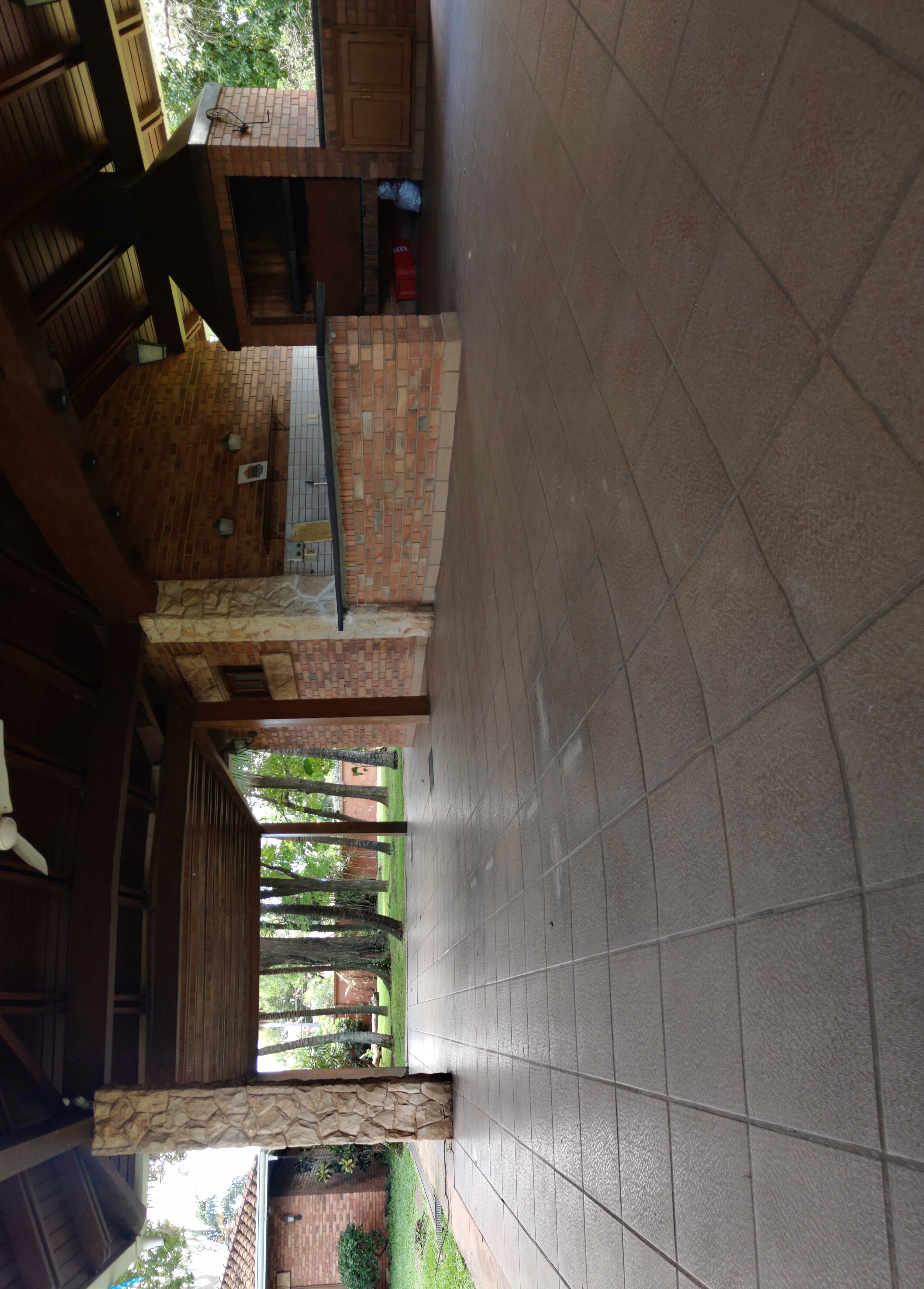Galeria y patio de BauHouse Asuncion